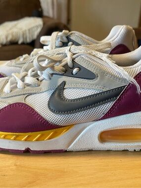 Nike Air Max Correlate White Rave Pink Woman’s Size 8